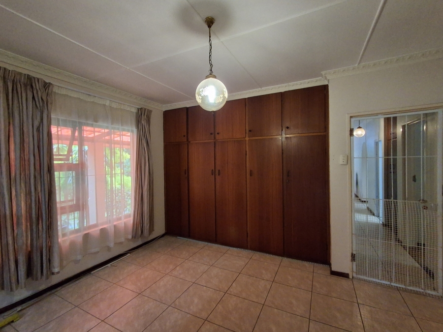 4 Bedroom Property for Sale in Nahoon Valley Park Eastern Cape